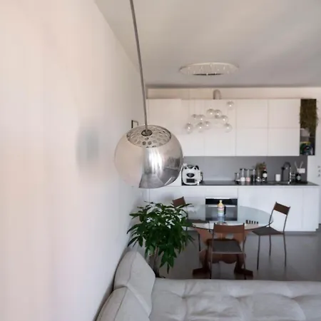 Maison 12 Trastevere-apartment In The Center